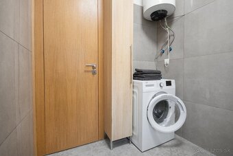 2i byt: novostavba na Kolibe 58 m2 a 48m2 terasa: od 18.júna - 17