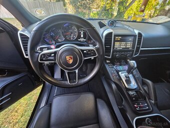 Porsche cayenne 2016 - 17