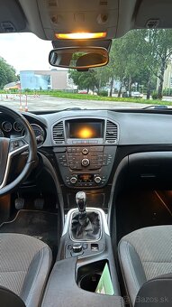 Insignia SPORT TOURER SW - 17