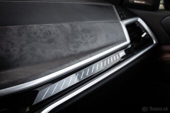 BMW X7 xDrive M60i mHEV A/T AJ NA SPLÁTKY - 17