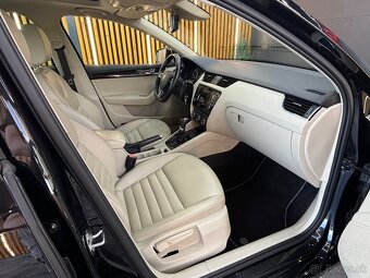 Škoda Octavia Combi 2.0 TDI Elegance DSG - 17