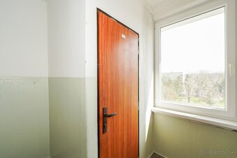 Ružinov 3 izb. byt Chlumeckého ulica - 17