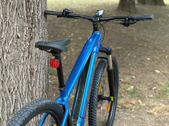 Krásny elektrobicykel TREK Powerfly — TOP stav, len 174km - 17