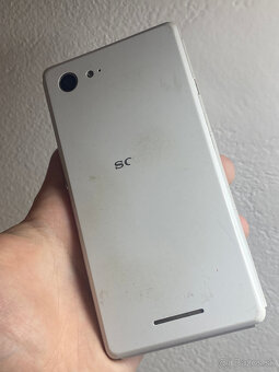 Android smartfóny na opravu alebo diely - 17