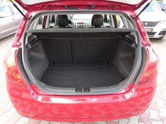 Kia Ceed 1,4i 77kW manuál 5 st., 5 dverová klíma - 17