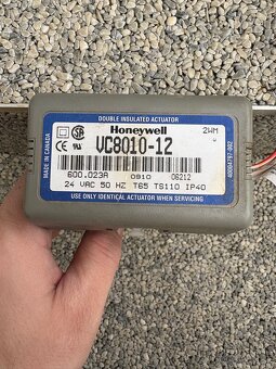 Buderus GB112-24 kW kondenzacny kotol nahradne diely - 17