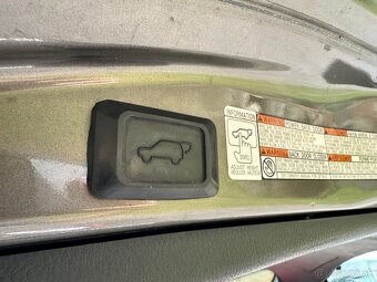 Toyota RAV4 2.2 l D-CAT Premium - 17