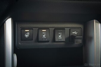 Toyota Corolla Cross 1.8 HYBRID BUSINESS PACKET - 17