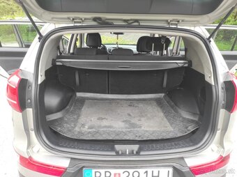 Kia Sportage 1.7 CRDi 85 kW (2011) - 17