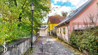 Rodinný dom s terasami v centre mesta Banská Štiavnica - 17