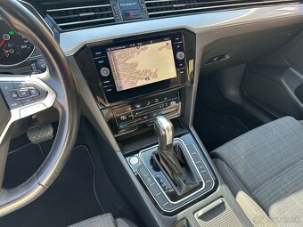 VW Passat Variant B8 2.0 TDI 110kw DSG Led  3/2022 - 17