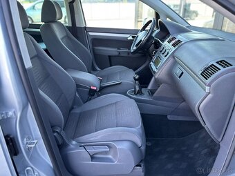 Volkswagen Touran 1.9 TDI DPF Highline 2007 262000km - 17