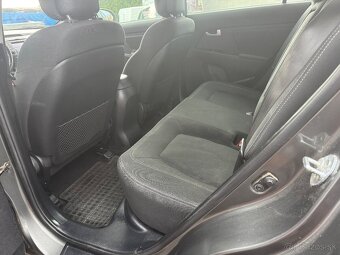 Kia Sportage 2.0 CRDi AWD - 17