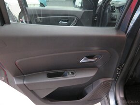 Dacia Duster 1.3TCe 130, navi,kamery,výhřev - 17