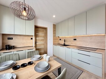 KUZMÁNYHO -  KARPATSKÁ 3 IZBOVÝ LUXUSNÝ MODERNÝ BYT 71 M2 V  - 17