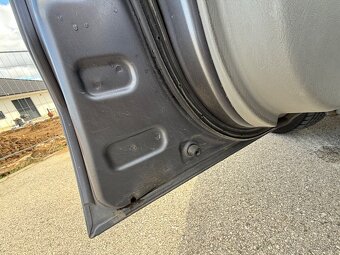 TOYOTA HILUX 2.5D 4X4 + UZÁVIERKA ZAD. DIFERENCIÁLU - 17