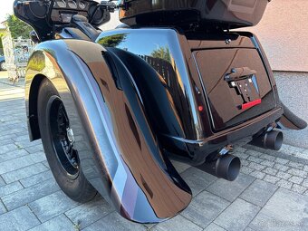 Harley Triglide - 17