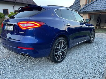 Maserati Levante 2017 zadne svetla komplet bez poškodenia - 17