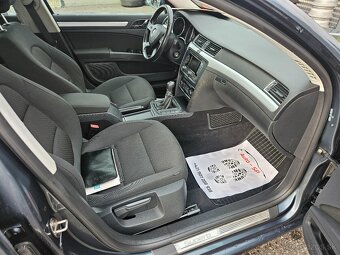 ŠKODA SUPERB 2.0TDI FACELIFT COMBI PANORAMA - 17