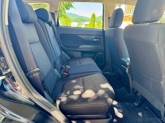Mitsubishi Outlander 2.0MIVEC 4x4 Automat 2019 - 17
