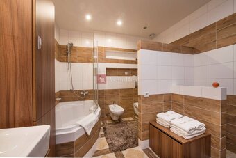 EXKLUZÍVNE - PREDAJ - HOTEL Liptovský Ján, 25 izieb, 7334 m2 - 17