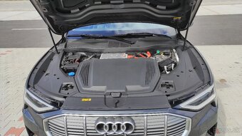Audi Etron 50 quattro Advanced - 17