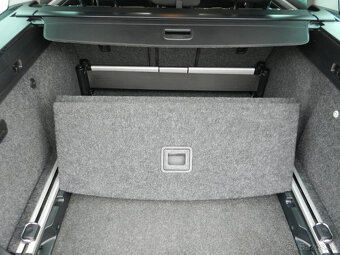 Škoda Superb Combi 2.0 TDI CR DSG - 17