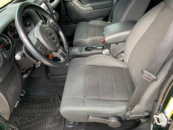 Jeep Wrangler JK 2,8 CRD Mountain - 17