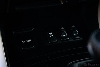 Toyota Land Cruiser 3.0 D-4D Lux+ A/T, Strešné, Exkluziv lak - 17