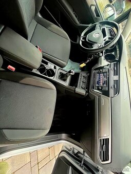 VW TOURAN 2.0TDI - PREDAJ AJ NA SPLÁTKY - 17