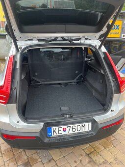 Volvo XC40 T4 190k Momentum AWD A/T - 17