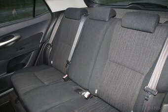 Toyota Auris 1,6i VVT Valvematic 5/2008 - 17