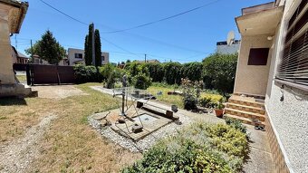 Znížená cena Dva domy s nadrozemerným pozemkom, vhodné na t - 17