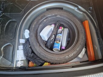 Škoda Rapid Spaceback 1.4 TDi 90k M5 Ambition (diesel) - 17