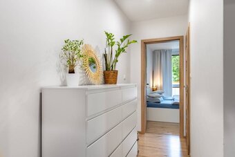 EXKLUZÍVNE: Jedinečný 2-izbový byt s 3 balkónmi, 2 veľkými p - 17