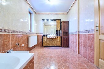 Luxusný 3i RD na parcele 1198m2,bazén,chata,4xparking-DS - 17