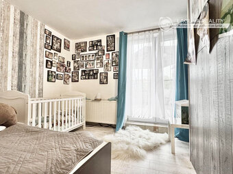 ZNÍŽENÁ CENA  Rodinný dom s veľkým pozemkom v obci Tvarožná - 17