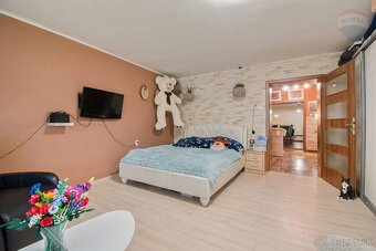 Predaj 4 izbový rodinný dom, krásnym veľkorysým pozemkom, Vr - 17