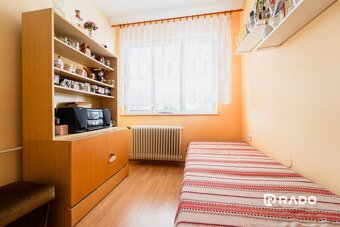 RADO | 8i RD s dvoma garážami a záhradou 974m2 | Zlatovce - 17