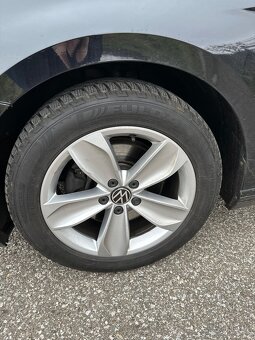 Volkswagen Passat, 2022, 147kW, ťažné, panoráma, head-up - 17