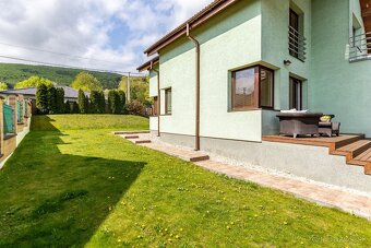 Dvojpodlažný rodinný dom, obec Sokoľ - 17