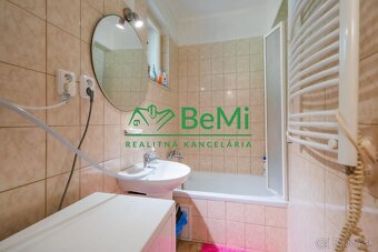Rodinný dom s veľkým pozemkom v blízkosti centra-Banská Byst - 17