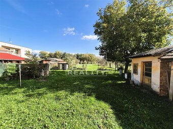 Znížená cena. Na predaj rodinný dom s veľkým pozemkom v... - 17