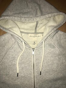 MIKINY NIKE a H&M, veľ. S a M - 17