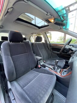 Honda Accord 1.8 Vtec - 17