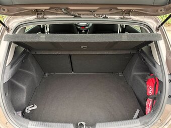 Kia Ceed 1.4i facelift 2016 Gold+ Navi Výhrev Kamera SR auto - 17