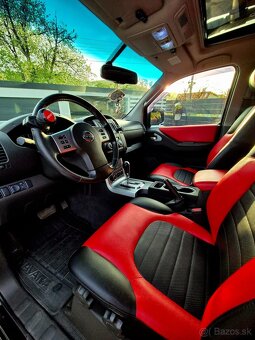 Nissan Navara DoubleCab 2.5 dCi LE A/T - 17