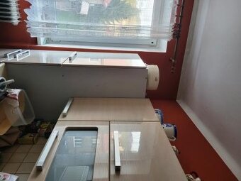 Veľký byt aj s balkónom na námestí super ponuka dobrá bytovk - 17
