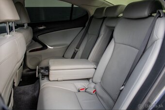 Predám Lexus IS250 2.5 benzín - 17