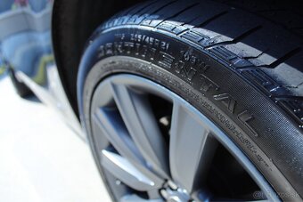 Range Rover Velar D300 HSE R DYNAMIC - 17